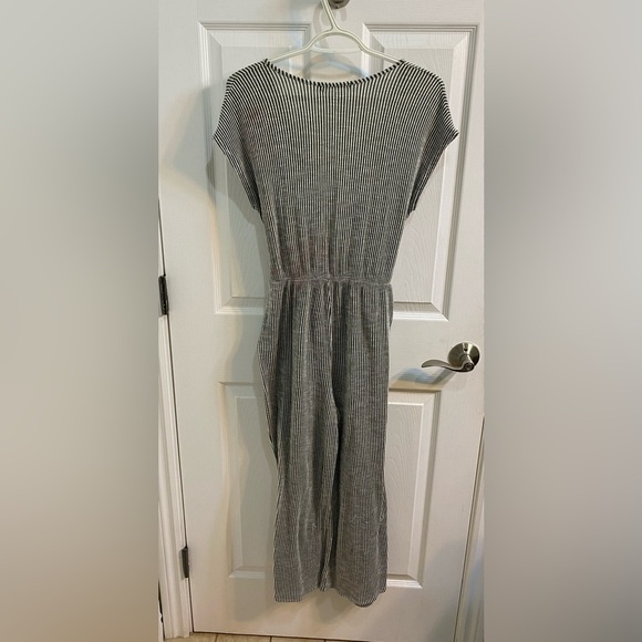 Caution To The Wind Jumpsuit Women Large Grey Stripe Sleeveless Romper Tie Front - Picture 2 of 7